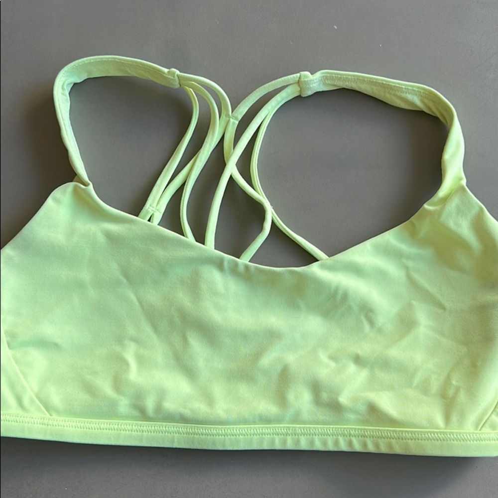 Lululemon sports bra
